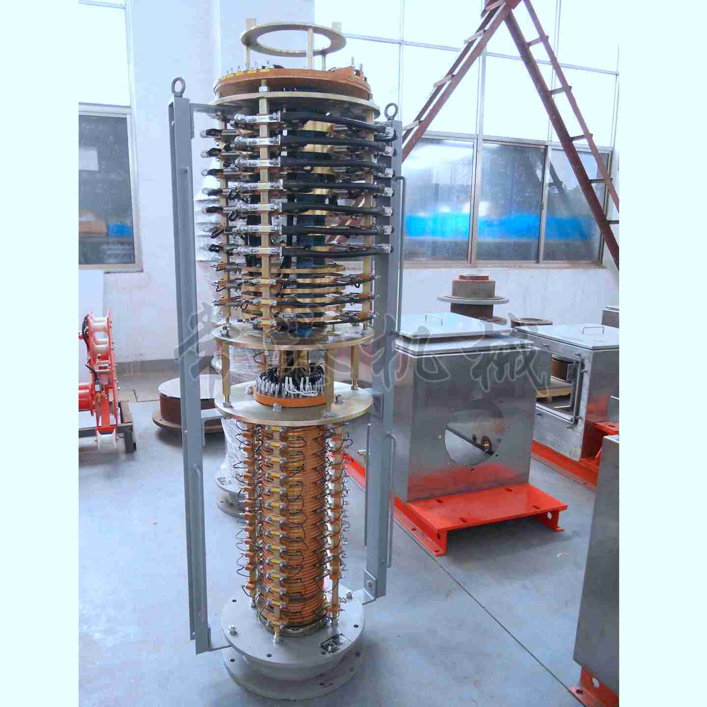 中心集電器 中心集電器